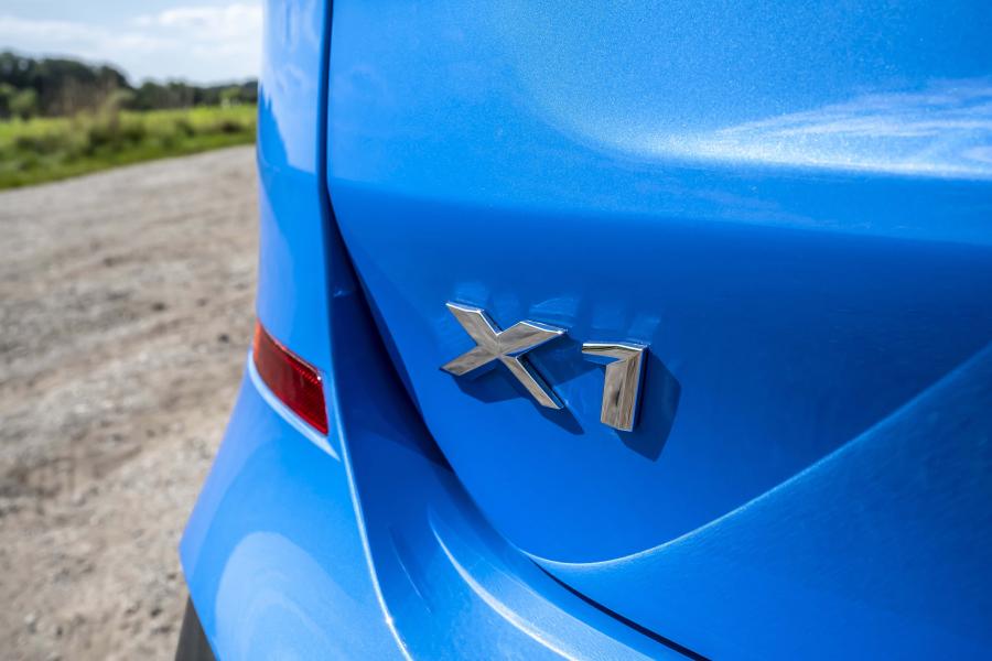 Логотип BMW X1 xDrive25i M Sport (F48) 2019 года  (WW) (фото 79 из 112)